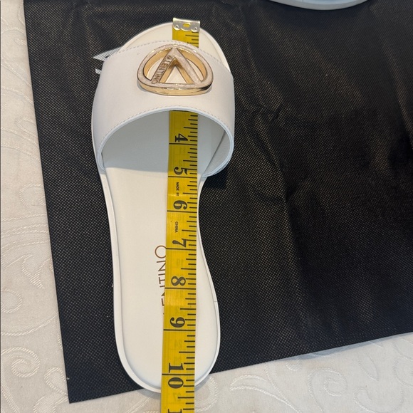 Valentino Bugola Slide Sandal. Ladies 9. - Picture 11 of 13